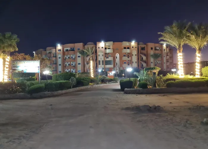 Oasis Soraya - 2 Bed Apt, Recently Renovated And Fully Furnished With Pool Views In Al Ahyaa Egypt شقة الغردقة
