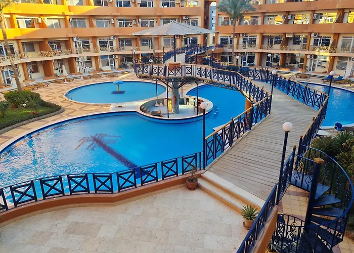 شقة Oasis Soraya - 2 Bed Apt, Recently Renovated And Fully Furnished With Pool Views In Al Ahyaa Egypt